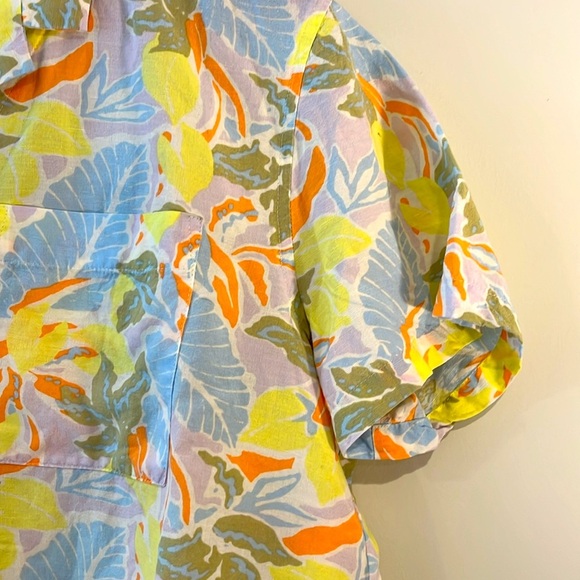 L.L Bean Lyocell Linen Short Sleeve Button Down Floral Spring Summer Hawaiian - Picture 3 of 6